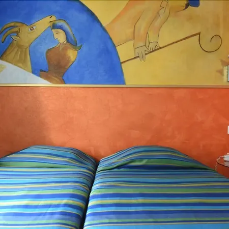 Adonis Sacre Coeur Roma Paris