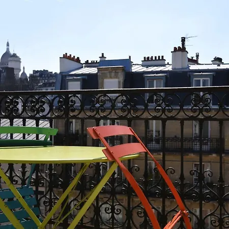 Adonis Sacre Coeur Roma باريس