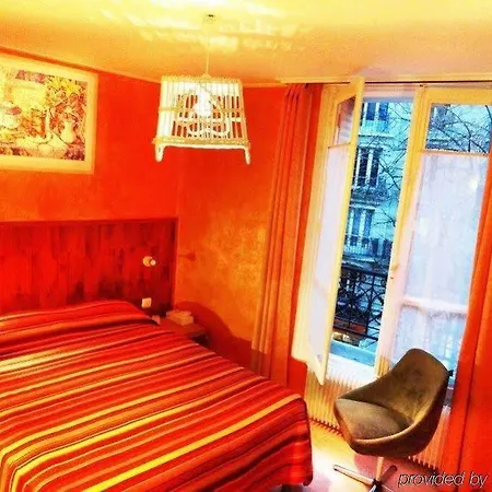 Adonis Sacre Coeur Roma Hotel 2*