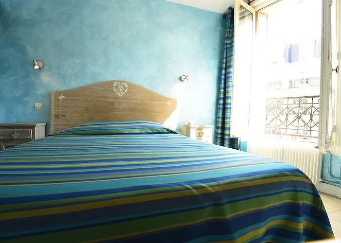 Adonis Sacre Coeur Roma Hotel París