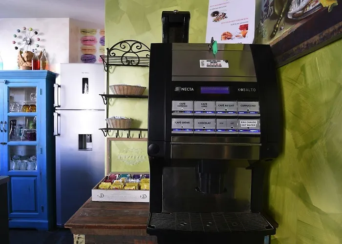 Adonis Sacre Coeur Roma 2* París