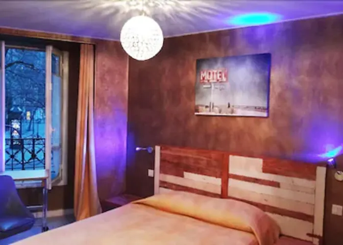 Adonis Sacre Coeur Roma Hotel París