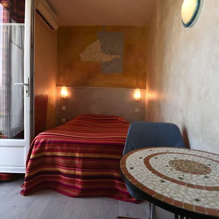 Adonis Sacre Coeur Roma 2* باريس