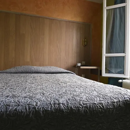 Adonis Sacre Coeur Roma فندق 2*