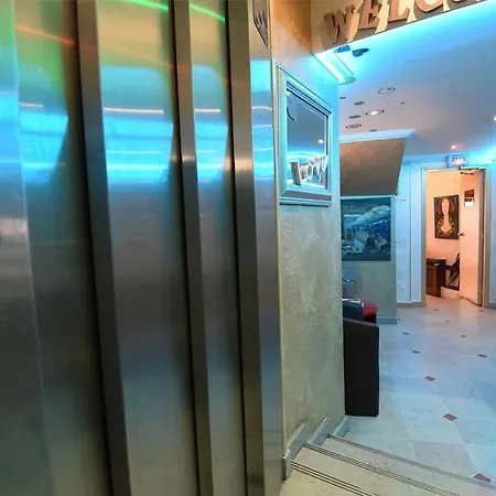 Adonis Sacre Coeur Roma