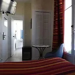 Adonis Sacre Coeur Roma Otel 2*