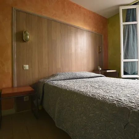Adonis Sacré Coeur Roma Hotel 2*
