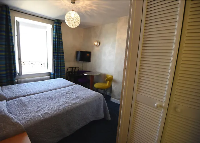 Adonis Sacre Coeur Roma 2* パリ